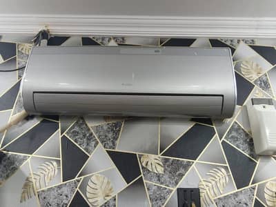 1 ton non inverter  gree