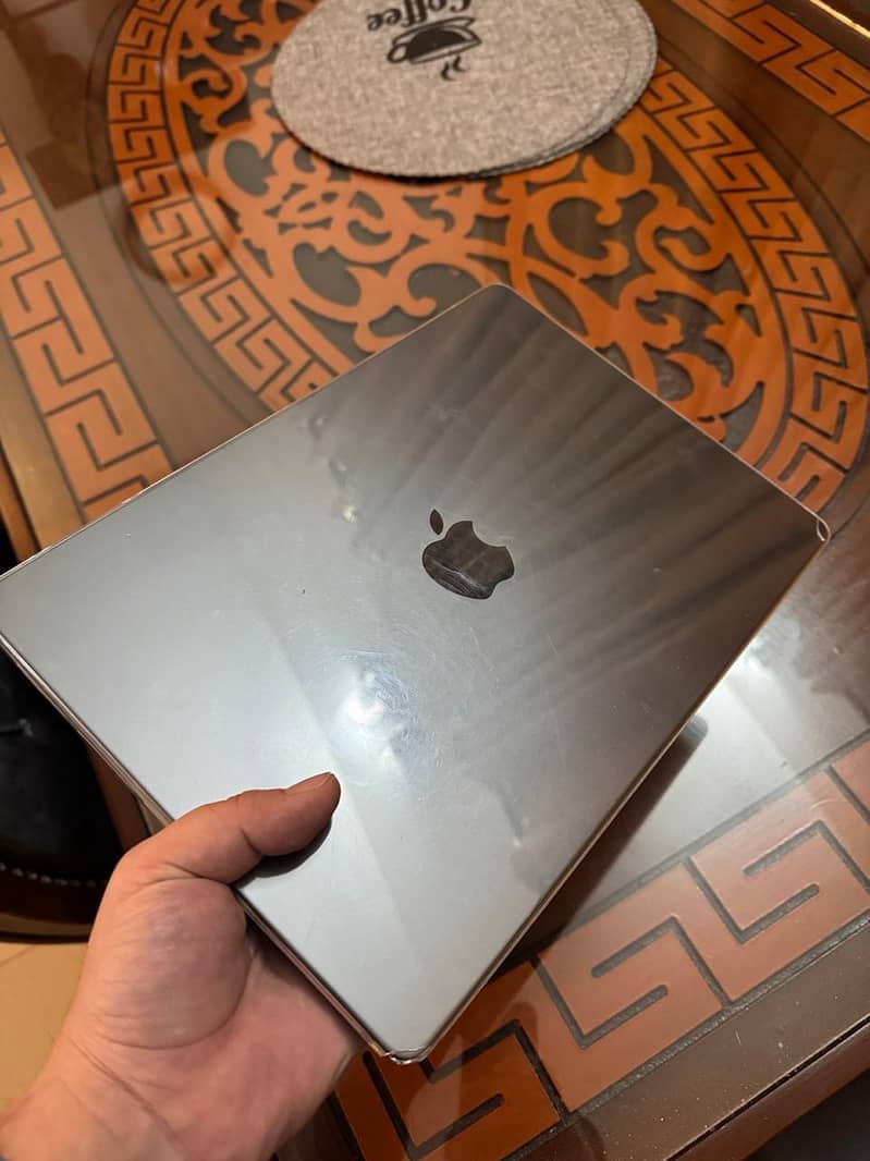 MacBook pro M4 0