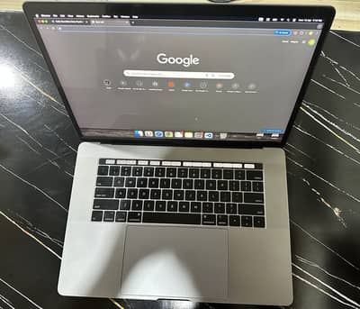 MacBook Pro 2019 i7 With Touch Bar