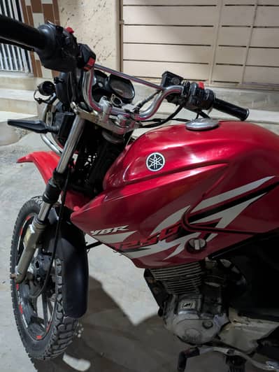 ybr 125 red color