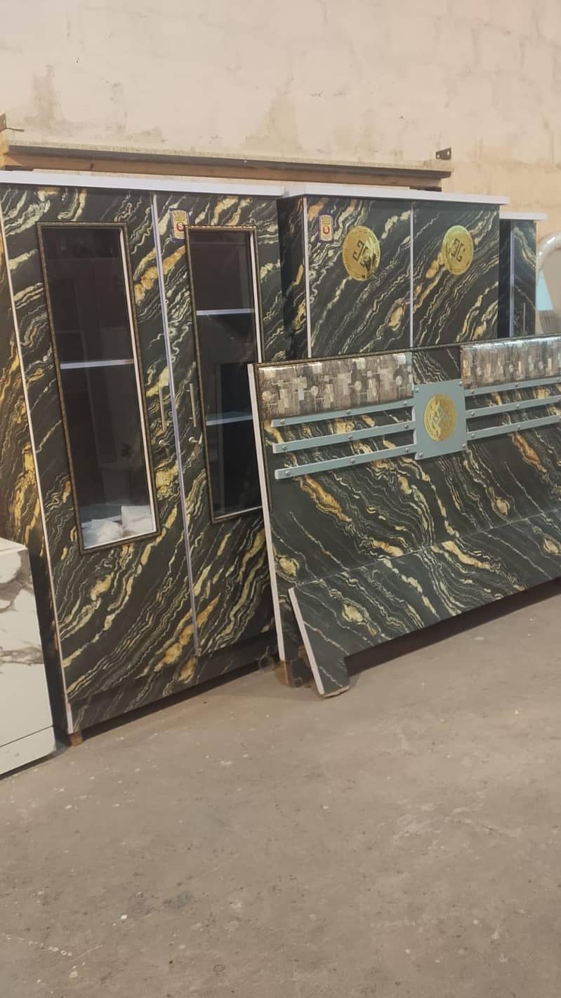 فور پیس بیڈ الماری ڈیوائڈر ڈریسنگ 1