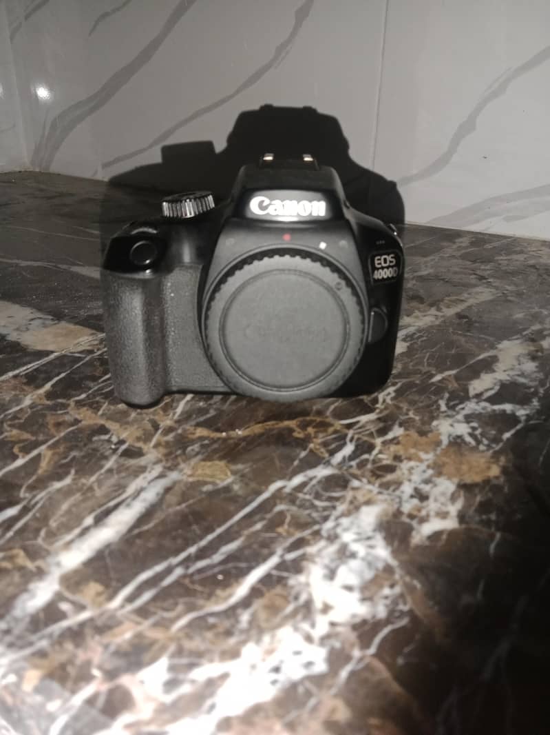DSLR CAMERA  1