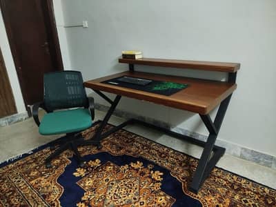WORKSTATION / COMPUTER TABLE / WOOD TOP / MINT CONDITION