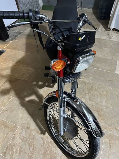 Honda 124 Utgent Sale Whatsaap cont 0/3/4/8/2/2/6/3/7/6/7