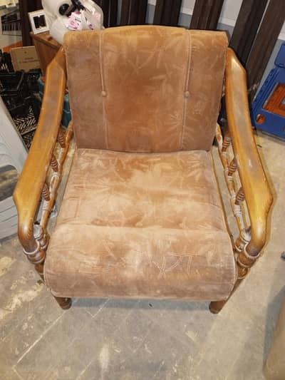 5 Seats Sofa Set Available for Sale