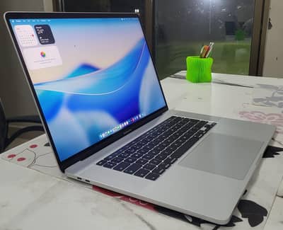 Mac 2019 16" i9 32 100 Cycles (03256785678)