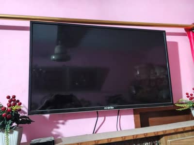 Oktra 32" smart LED with android device extarnal