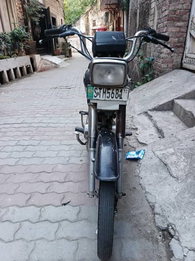 Honda CD70 12 model