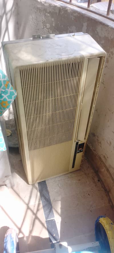 2 AC 0.75 ton 110 for sell