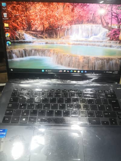 core i5 11th gen 8gb DDR4 256 ssd