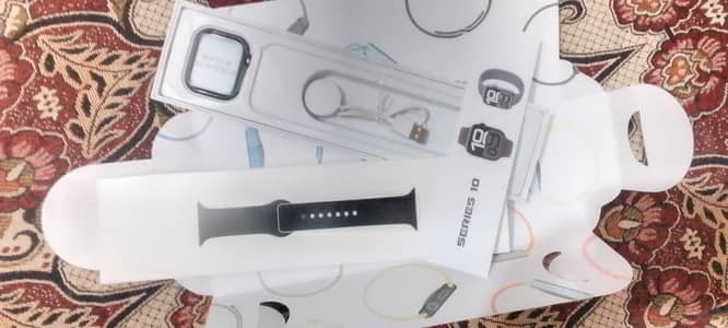 Apple watch series 10 with full emulant display