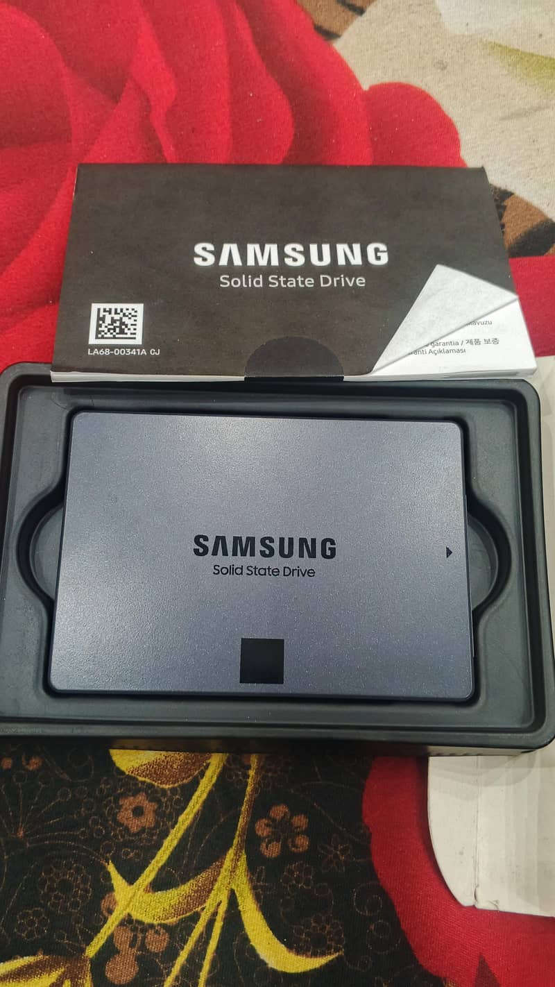 SSD (Solid State Drive) 2