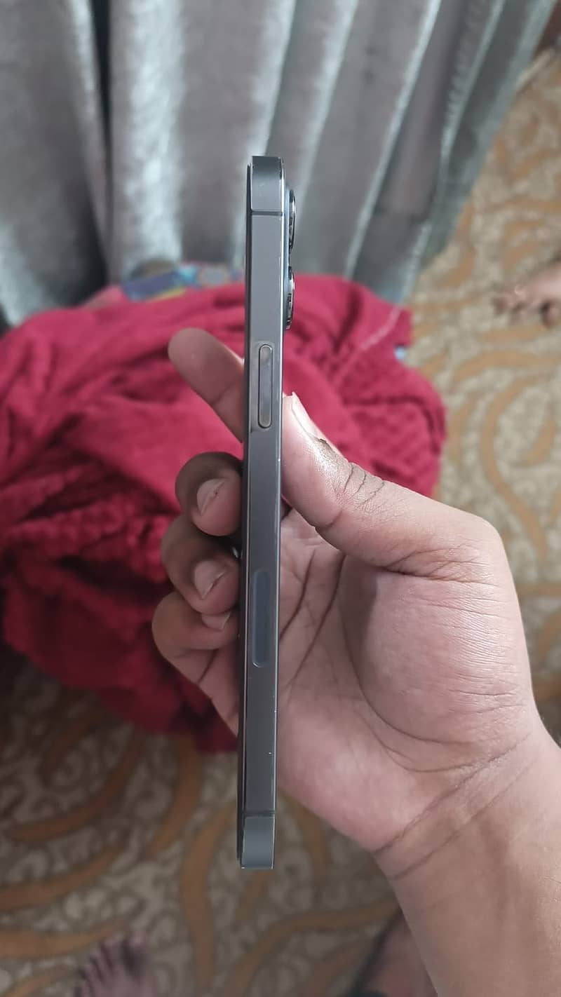iphone 12 pro max 1