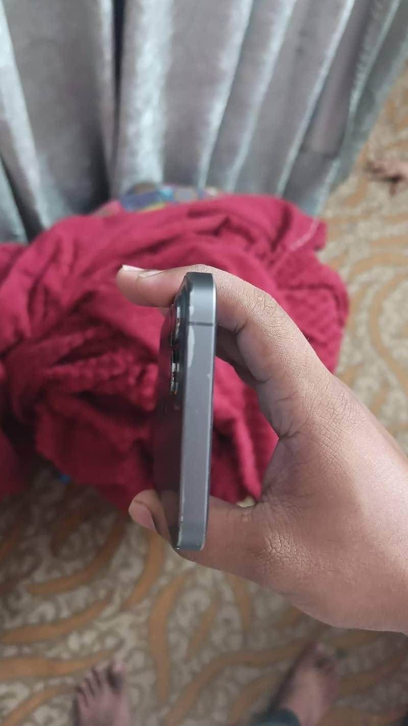 iphone 12 pro max 2