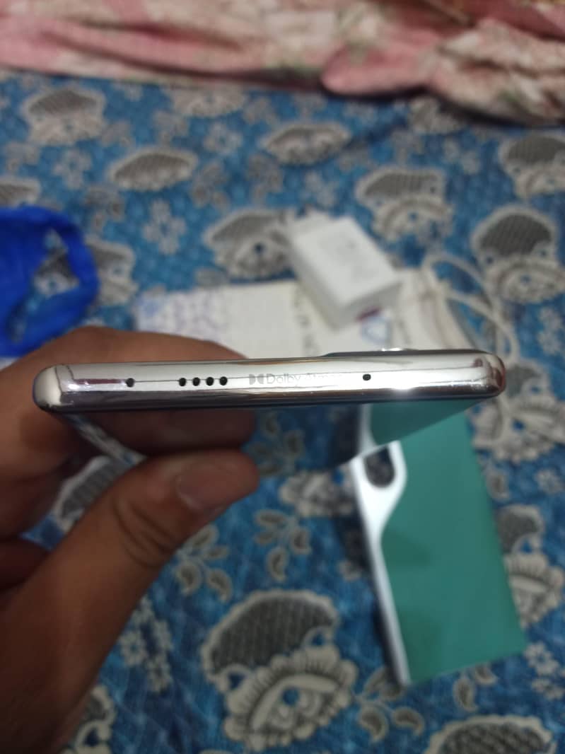 TECNO CAMON 40 PRO (5G) 2