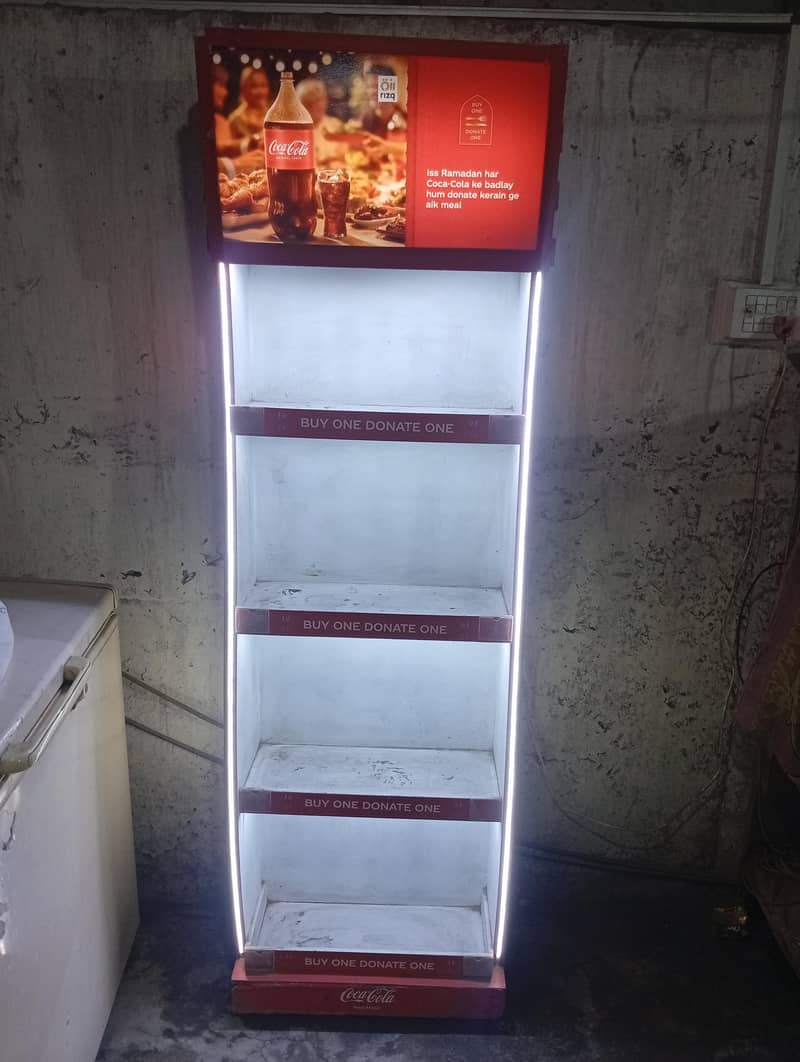 دو ڈسپلے سٹینڈ 1