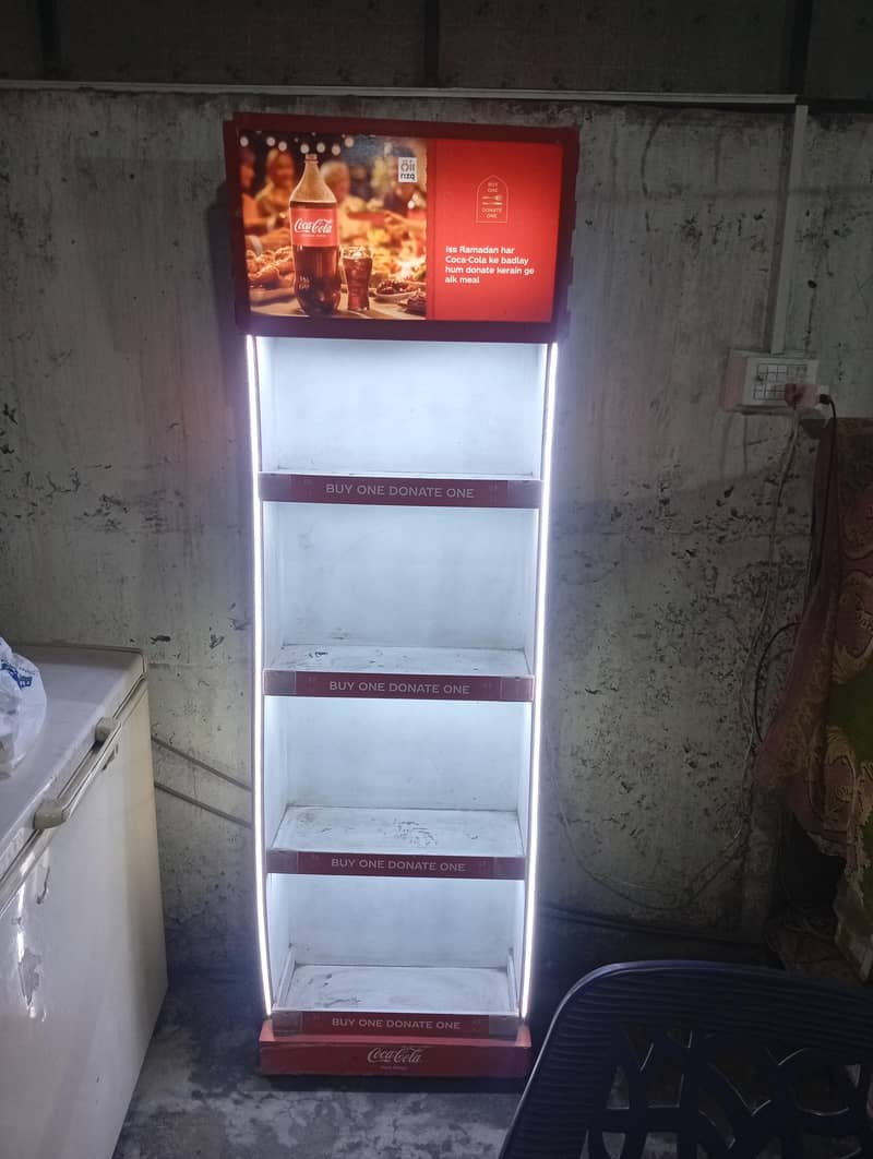 دو ڈسپلے سٹینڈ 2