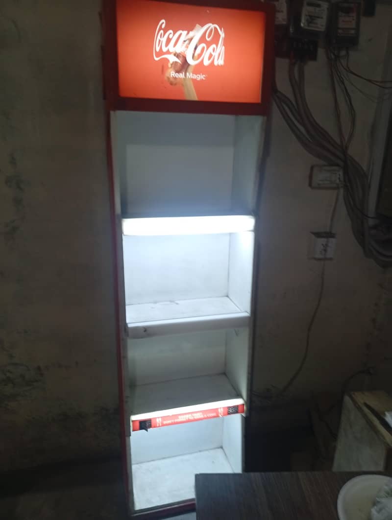 دو ڈسپلے سٹینڈ 4