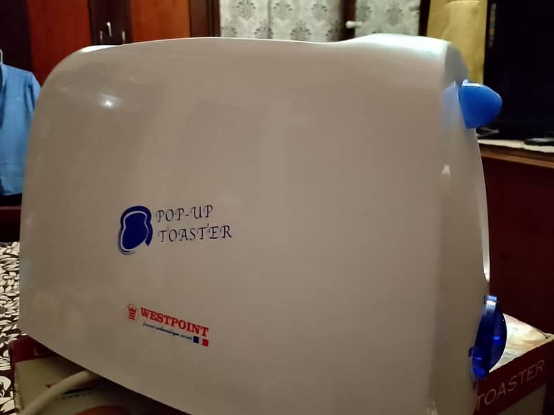 Toaster slice pop up 2