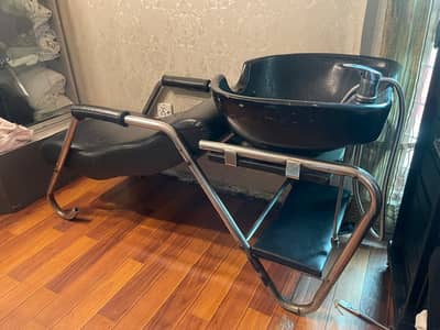 Salon hair wash couch