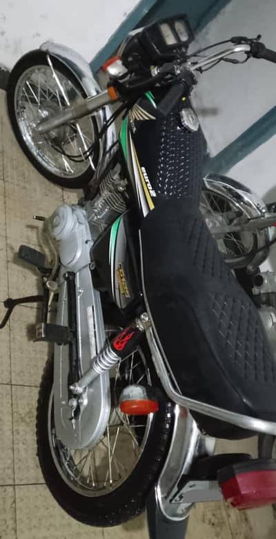 Good condition bike Model 2013 Sialkot number