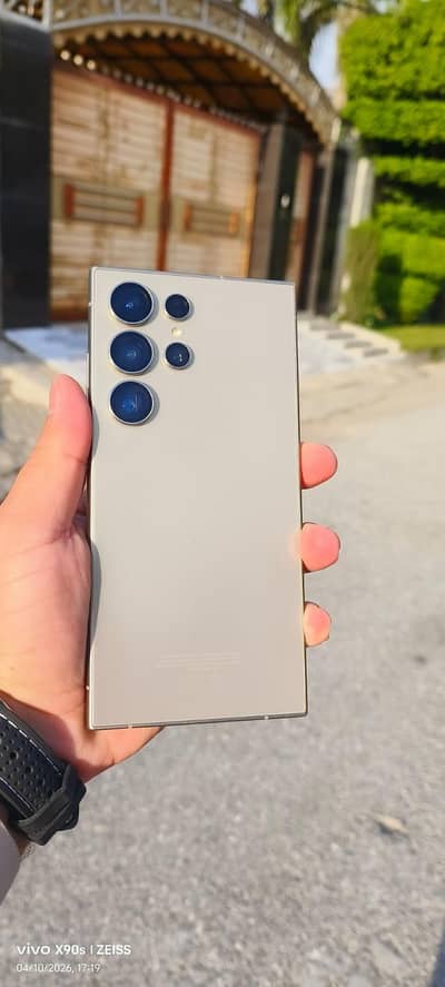 12/256 with All accessories Non Pta E sim Avai