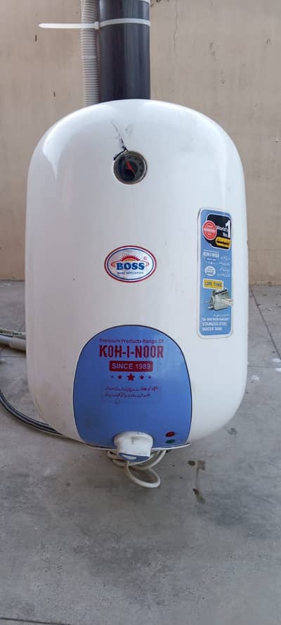 Boss Electric Instant Geyser - White (Used)