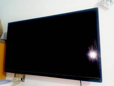 40" LCD for Sale (Internal Speaker Needs Repair) - Low Price
