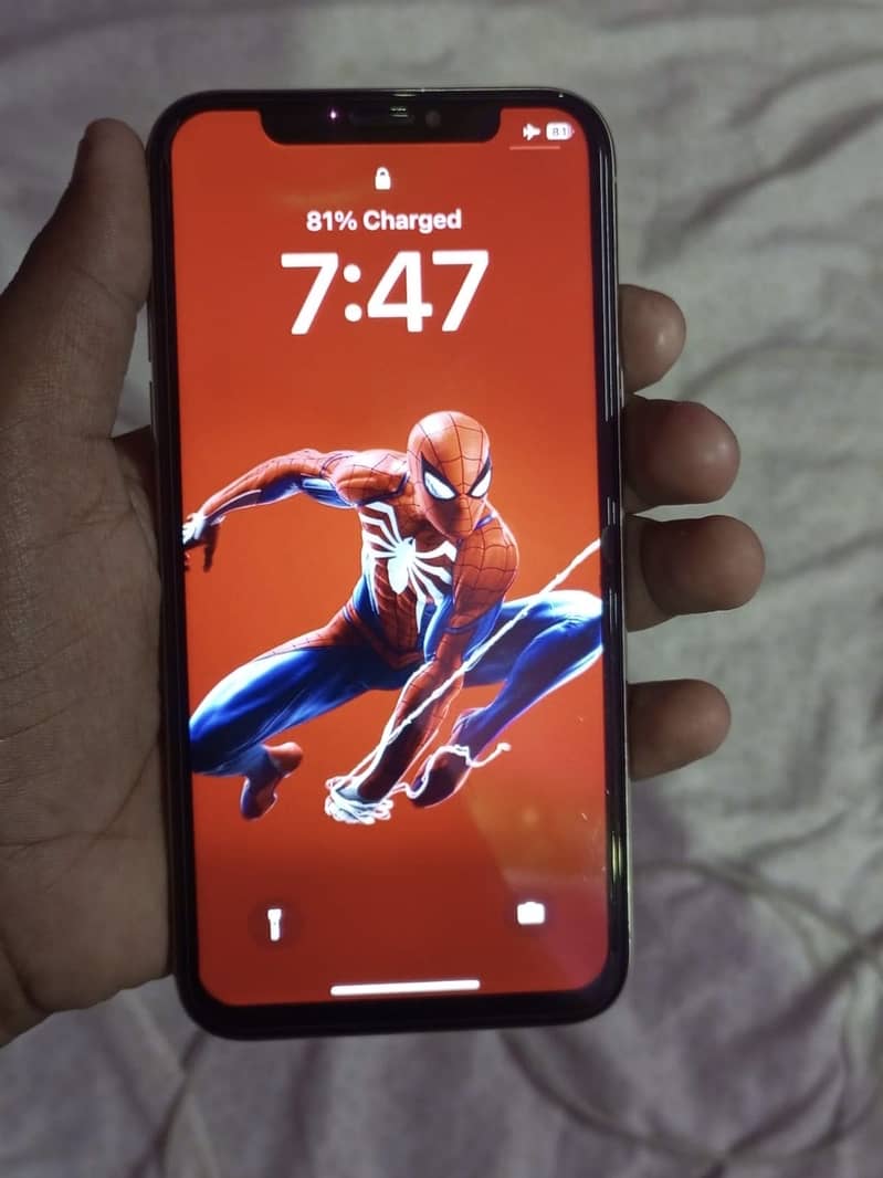 IPHONE X WITHOUT A SINGLE SCRATCH 0