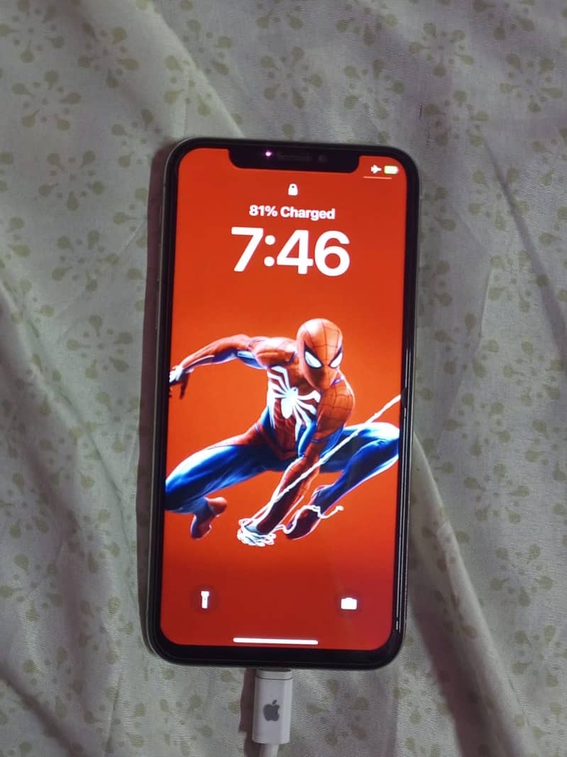 IPHONE X WITHOUT A SINGLE SCRATCH 5