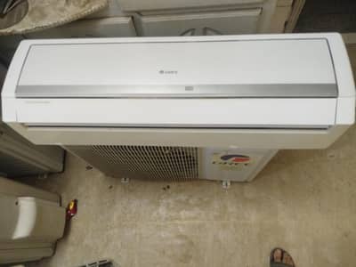 Gree 1.5 ton d,c inverter