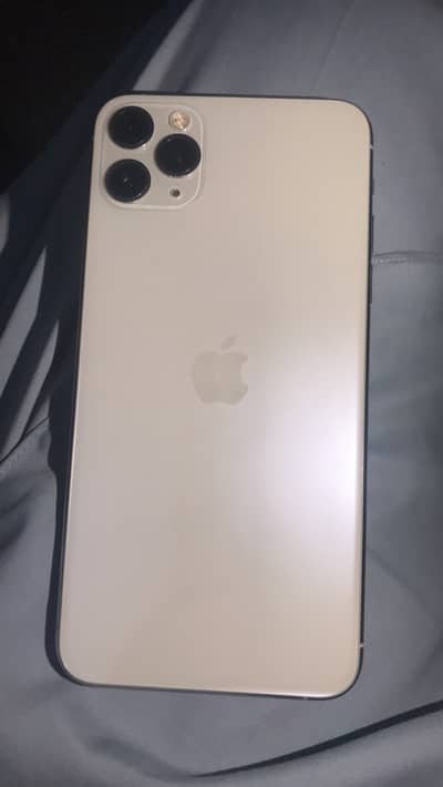 Apple iPhone 11 Pro Max one issue screen small dot 74 battery health