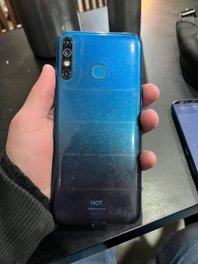 Infinix Hot 8