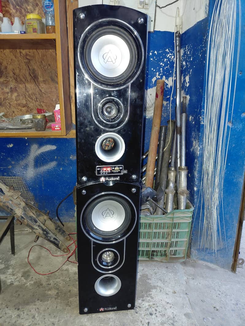 Audionic  MODEL Classic 5  Bluetooth Speaker 1