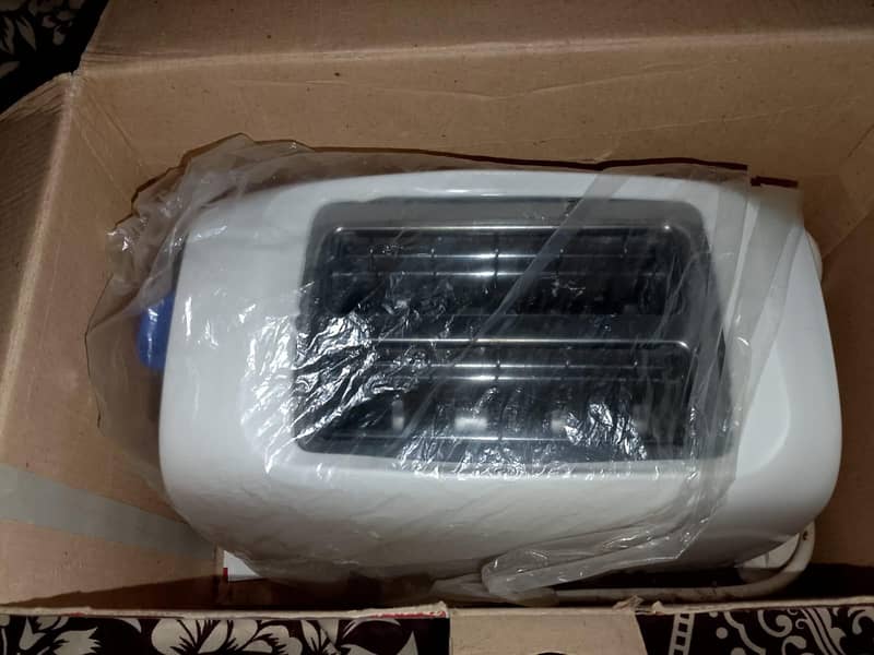 Toaster slice top up 1