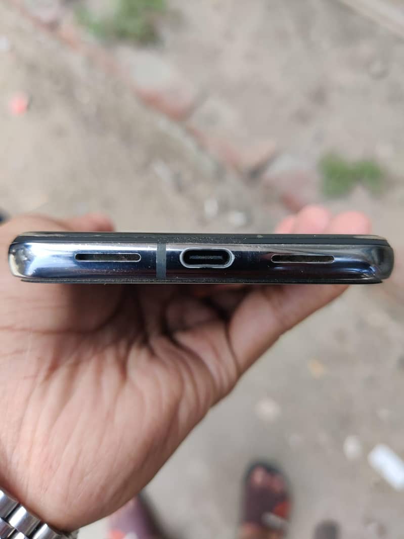 Google pixel 8 pro 1