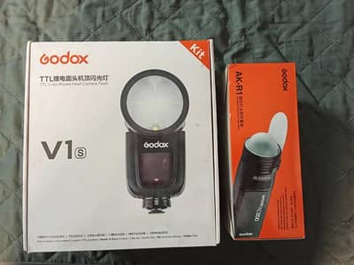 Godox V1S (Sony] Kit – Like New (Used 2x Only) + Complete Filter Set
