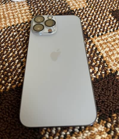 iPhone 13 Pro Max iCloud lock