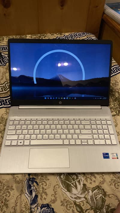 Core i7 11th Gen | 12GB RAM | 256GB NVMe | Touchscreen