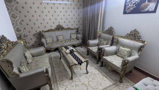 Chinioti Sofa with Table (7 seater)