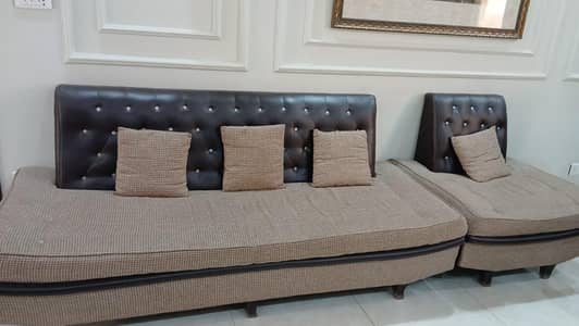 sofa set 7 seater fpr urgent sale