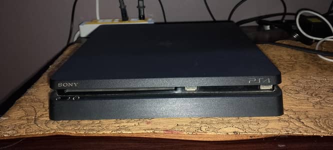 Playstation 4 slim 1TB