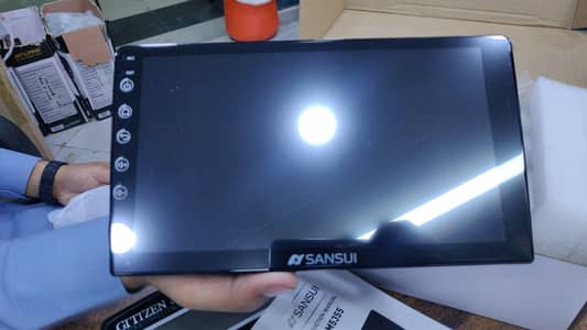SANSUI 2+32 GB 9 incha Panel Car play