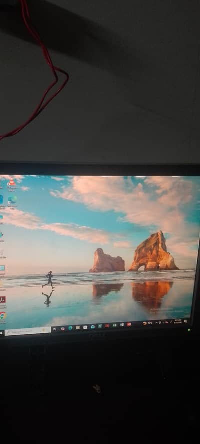 4 gb ram hard drive and SSD installed all okay no fault