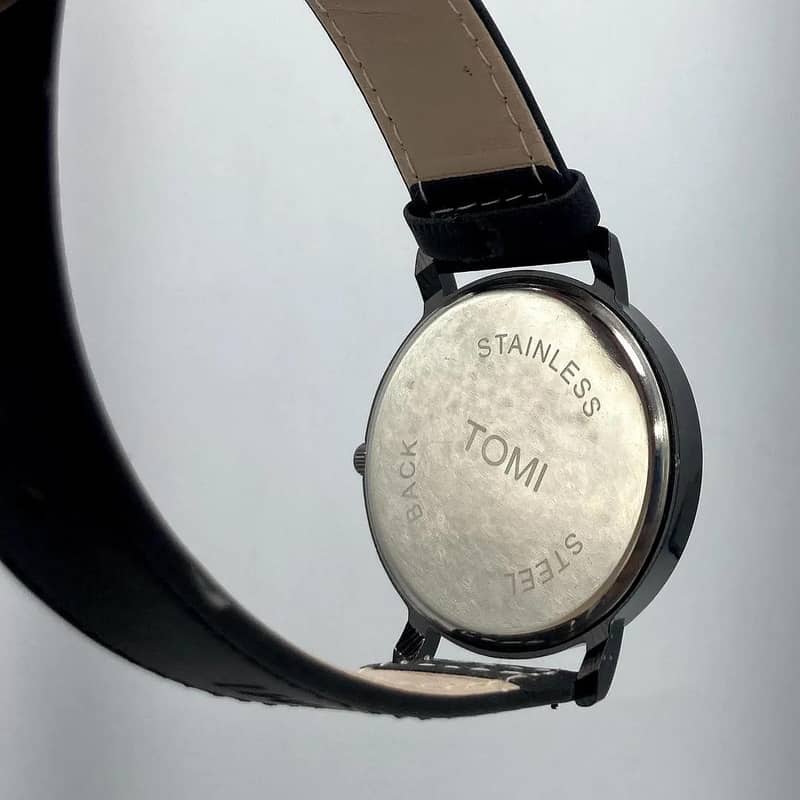 TOMI منیملسٹ مڈ نائٹ بلیک کوارٹز واچ 3