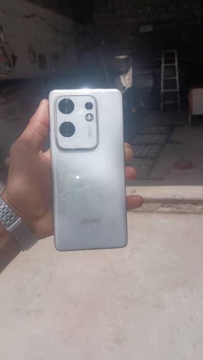 "Infinix Zero 30 (8+8/256GB) – Lush 10/10 Condition – urgent sale"