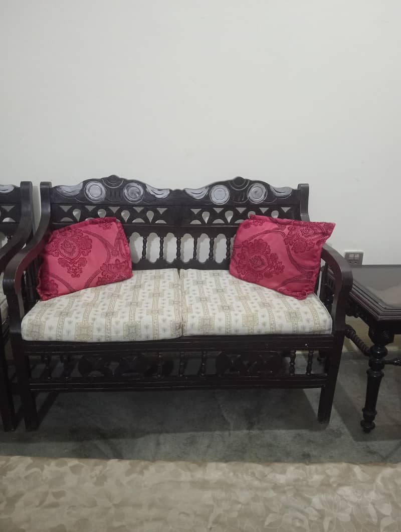 good condition sofa set 1