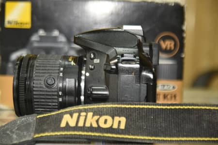 d5300 with 18-55mm lens and box