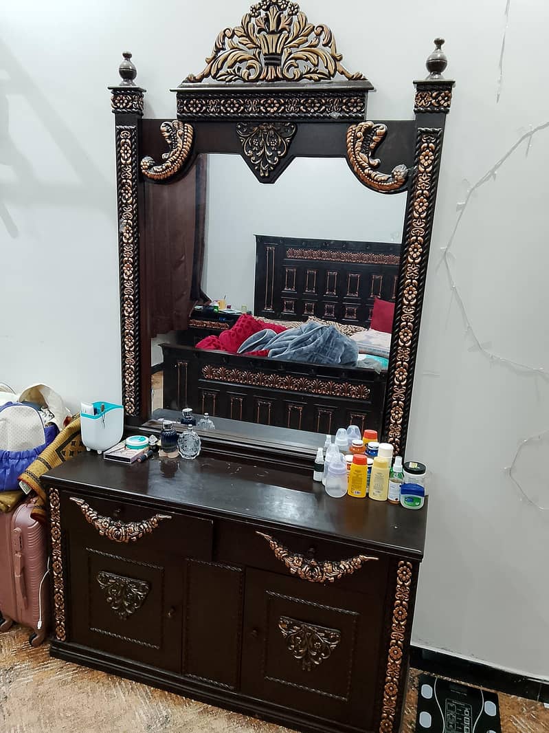 Dressing table 5