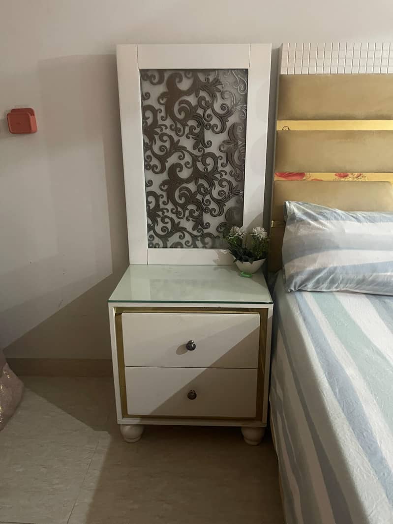 Bed set with Dressing 5